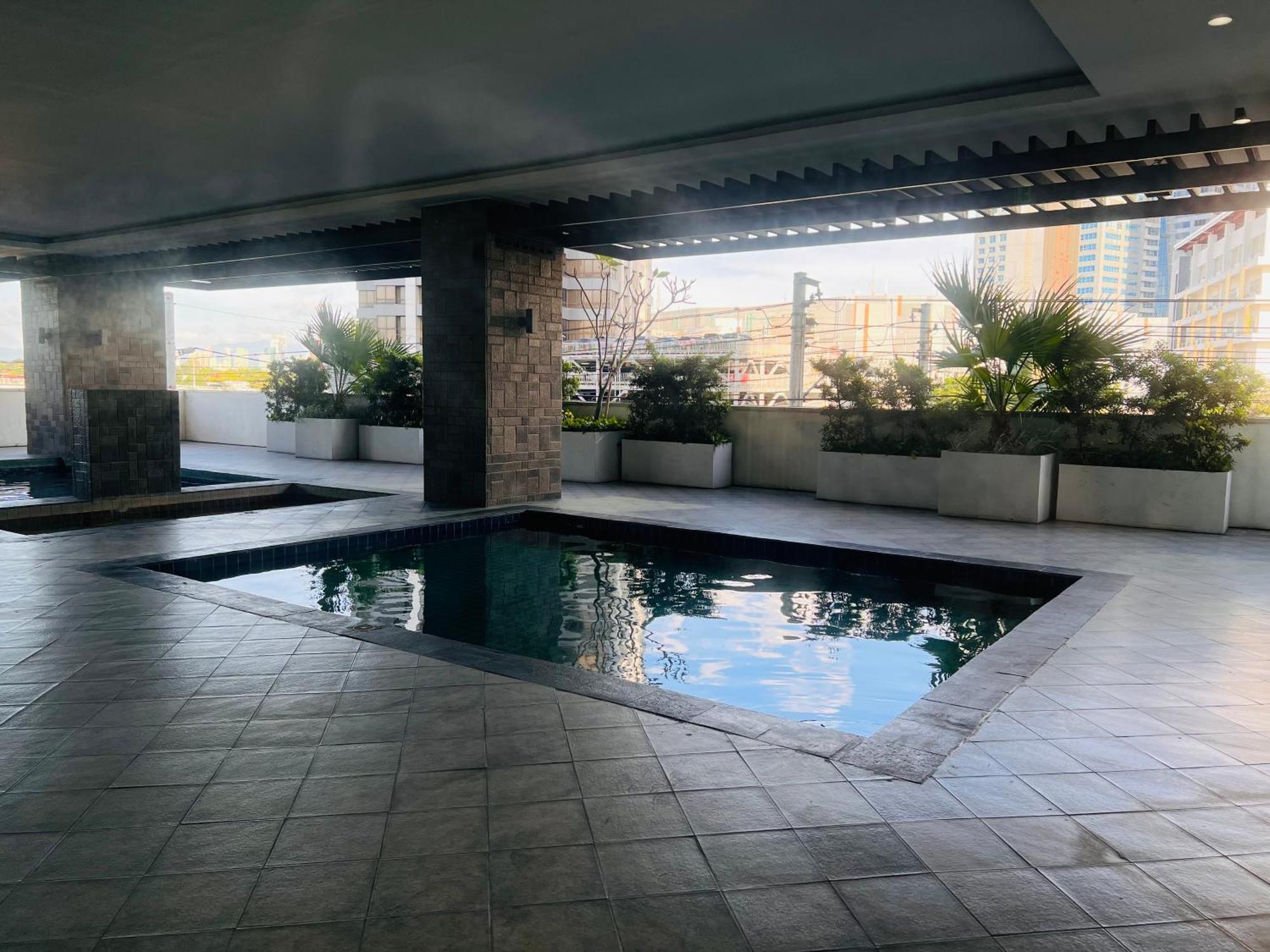 Ama Tower Residences, 8Th Flr, Near Dmw And Sm Megamall 曼达卢永 外观 照片